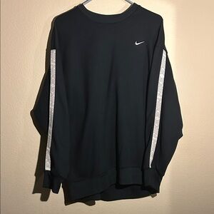 Nike Large Black Crewneck Sweater